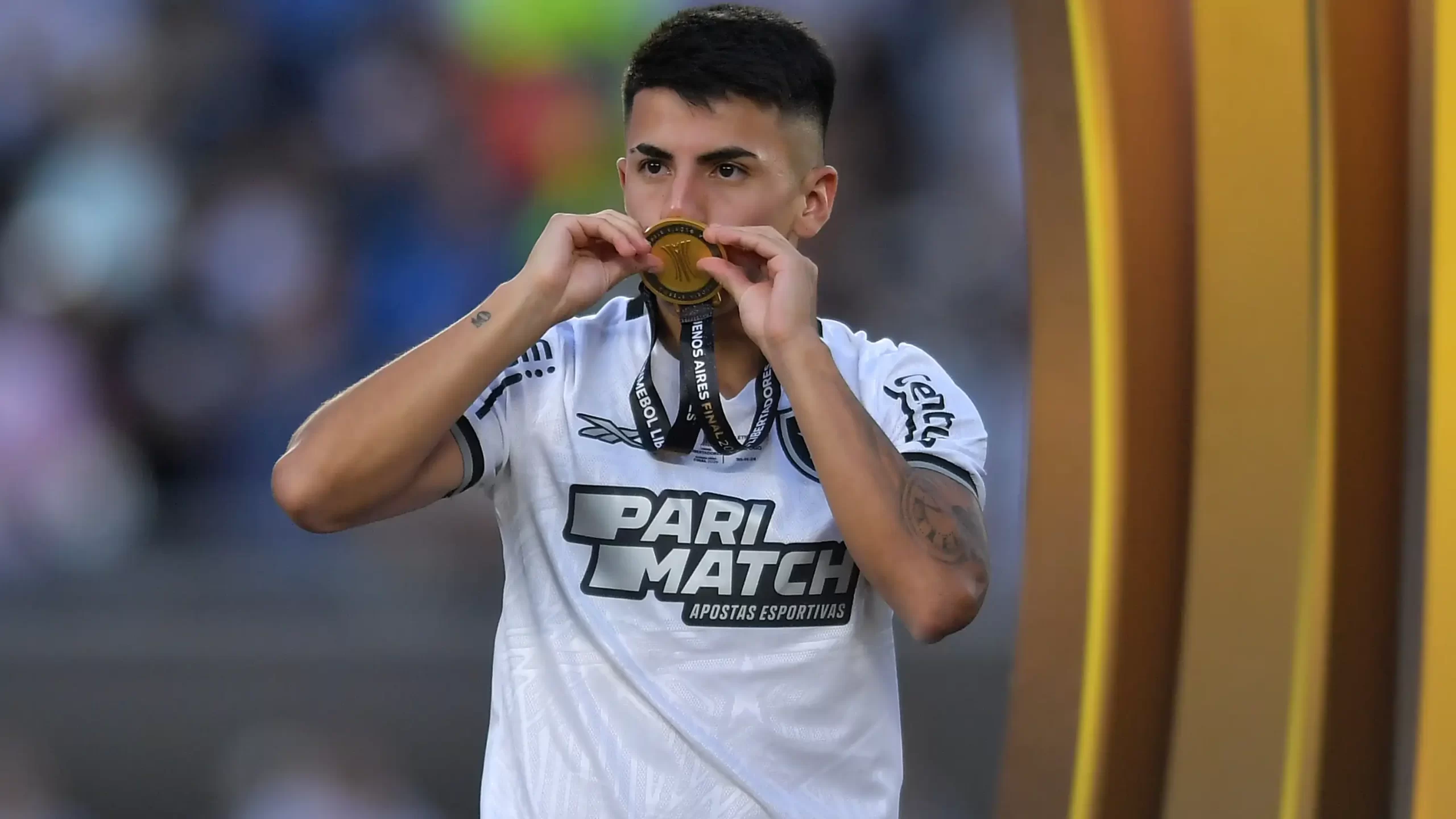 Thiago Almada é Confirmado como Reforço do Lyon: O Que Esperar do Meio-Campista no Futebol Europeu