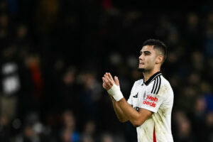 Andreas Pereira em ação pelo Fulham